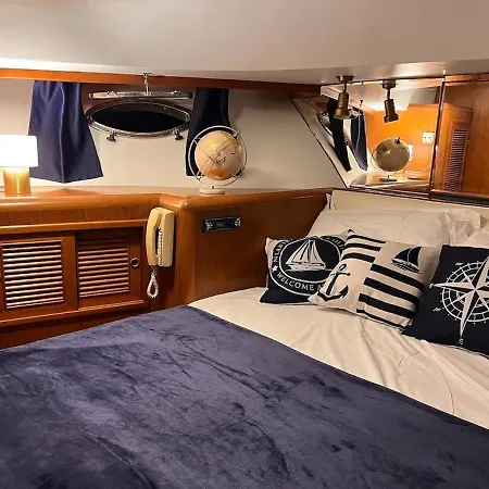 船屋 Carios - Yacht A Quai